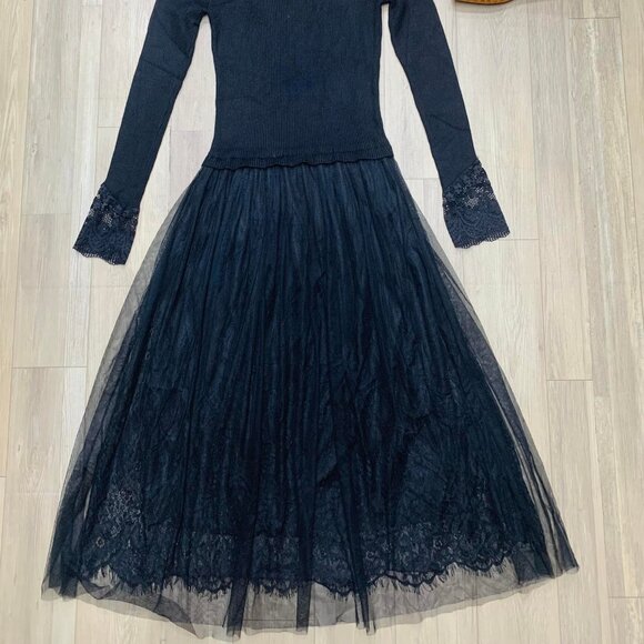 Short Flared Dress with Long Sleeves and Waist Cinching - Picture 2 of 6